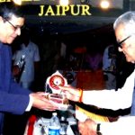 Former Vice President Late Bhairon Singh Shekhawat Ji felicitating RN Arvind with Lifetime Achievement Award